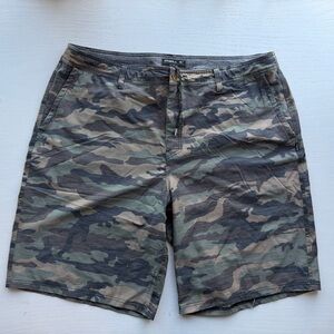 O'Neill Hybrid Board Shorts Mens Size 46 Camo Swim Trunks with Pockets Beachwear
